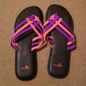 Sanuk flip flops